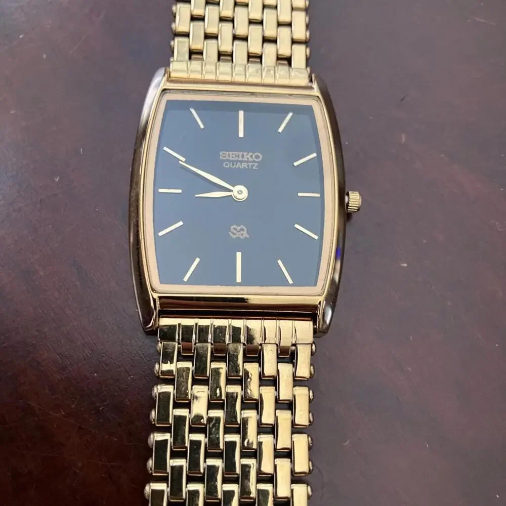 Rare Vintage Seiko Tonneau/Barrel Slim Tank Gold Tone Watch